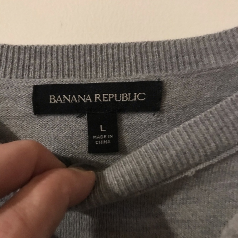 NWOT Banana Republic cute puffy balls sweater - Picture 2 of 3